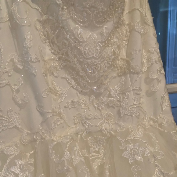 New Tags on Wedding Dress - Never Warn - Picture 2 of 9